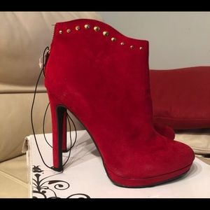 RED SUEDE MERONA red BOOTIES size 8 new